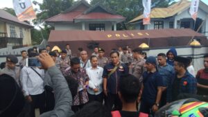 Politik tidak Harus Jadikan Masyarakat Tercerai Berai