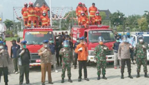 Bersama TNI-Polri, Pemkab Madiun Lakukan Penyemprotan Disinfektan di Sejumlah Tempat