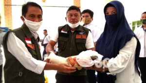Serahkan BLPD, Nelson Minta Doakan Daerah Lepas dari Covid-19