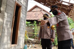 Kapolres Ponorogo Arief Fitrianto meninjau langsung ke TKP