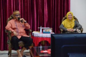 Rusli Habibie Bersama Istri