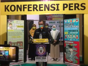 Konferensi Pers malam