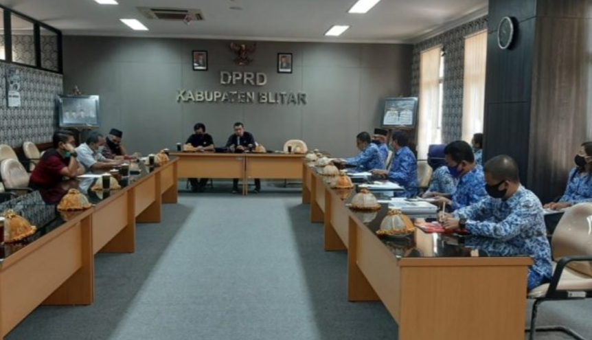 Rapat DPRD Blitar