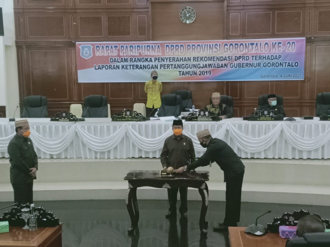 Tanda Tangan