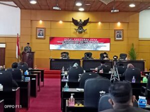 Santoso Sidang Paripurna