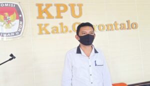 Komisioner KPU Kabupaten Gorontalo Divisi Data dan Informasi, Rusli Z.B Utiarahman