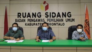 Bawaslu Hentikan Penanganan Laporan Terhadap KPU dan Nelson Pomalingo