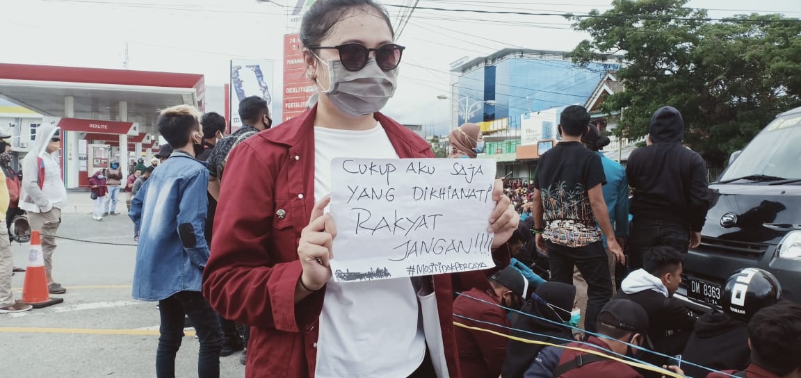 Demo Tolak Omnibus Law