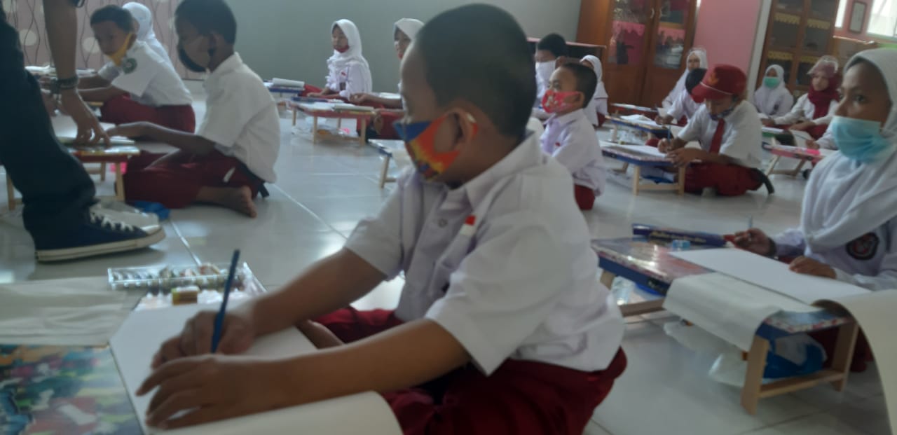 Lomba Melukis