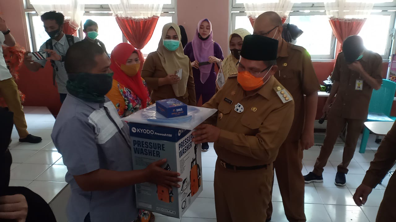 Marten Taha Bantuan Usaha