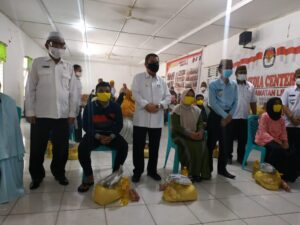 Ribuan Warga Kabupaten Gorontalo Terima Bansos Dari Pemprov Gorontalo