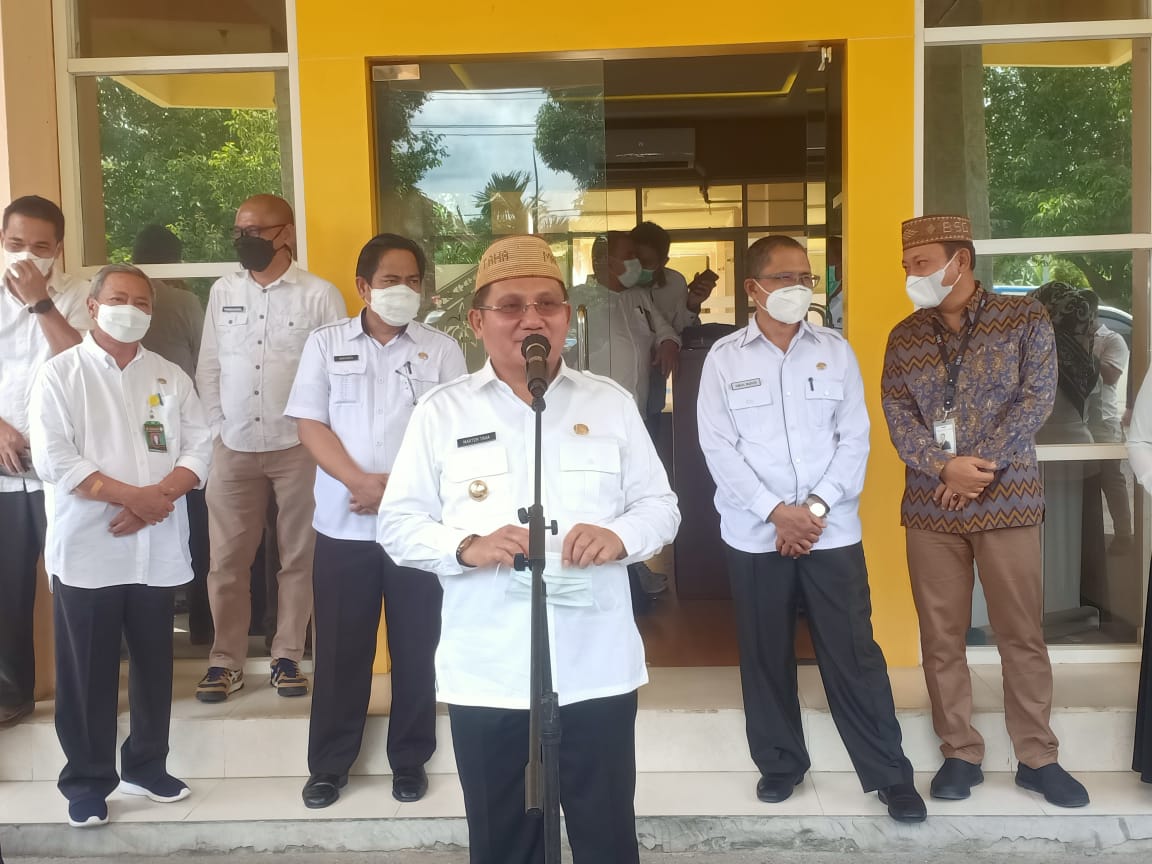 Wali Kota Gorontalo Marten Taha