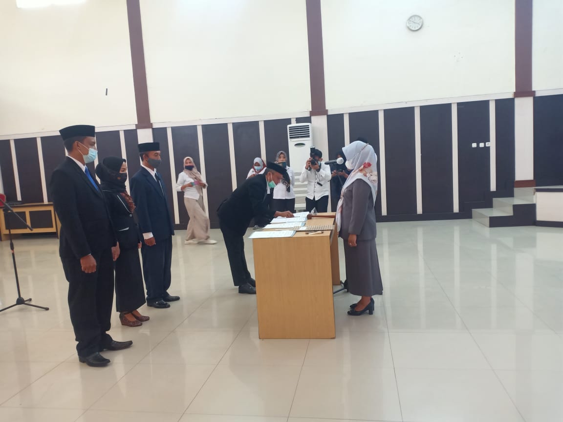 Asisten II Bidang Ekonomi dan Pembangunan, Laida M. Ali