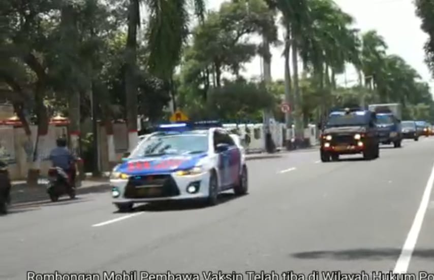 Vaksin Sinovac Mendapat Pengawalan dari Pihak Kepolisian