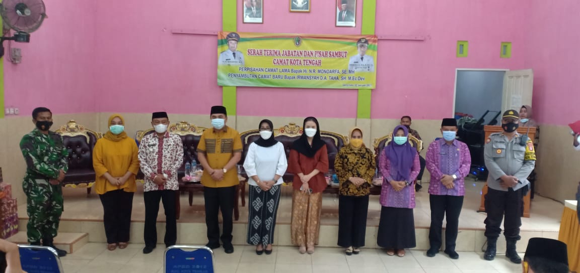serah terima dan pisah sambut Camat Kota Tengah