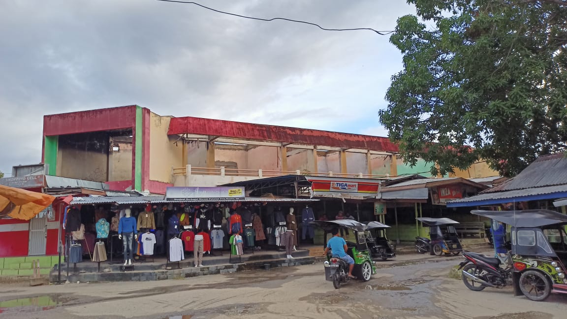 Shopping Center Limboto
