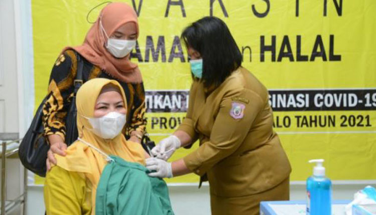 Idah Syahidah Jalani Vaksinasi Covid-19