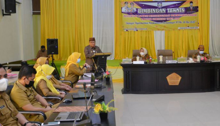 Idris Rahim Buka Bimbingan Teknis Penyusunan LPPD
