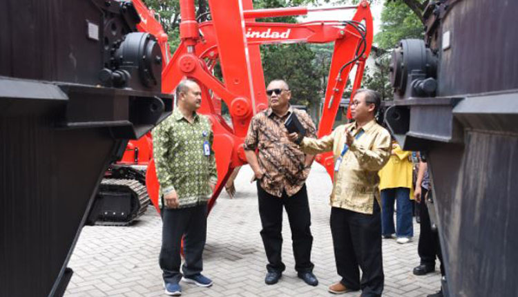Rusli Minta Bantuan Ventilator ke PT. Pindad