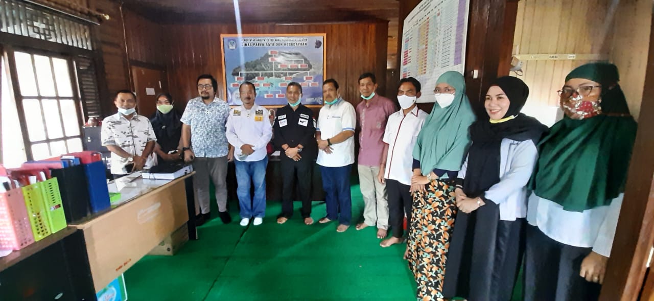 Komisi III DPRD Provinsi Gorontalo, Foto Bersama dengan Dinas Pariwisata dan Kebudayaan Kabupaten Bolsel Sulawesi Ut