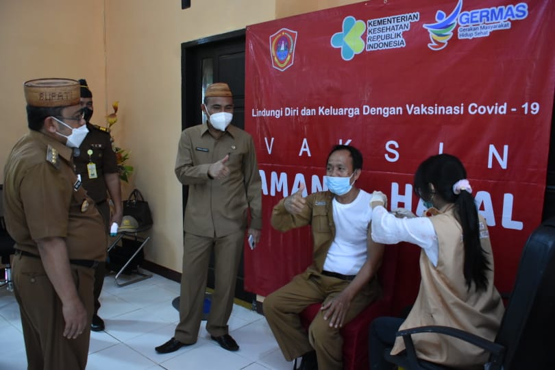 Vaksinasi Covid-19 di Gorontalo Utara Diberikan Kepada Pejabat Publik