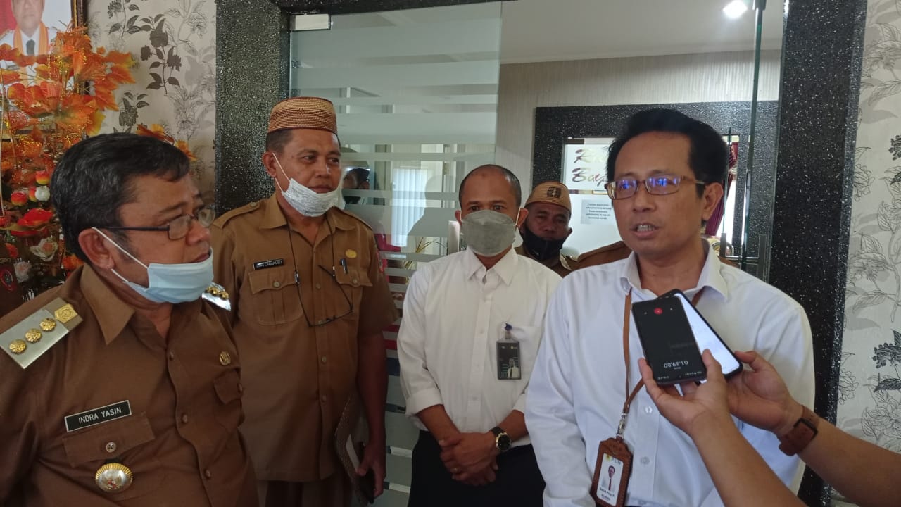 di Gorontalo Utara, Sampah Ranting dan Kayu Jadi Rupiah