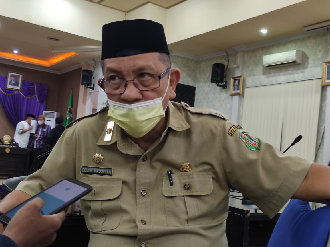 Asisten I Bidang Pemerintahan dan Kesra Setda Kota Gorontalo, Deddy Kadullah