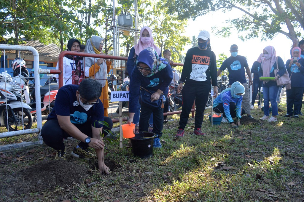 Hari Air Sedunia, Bone Bolango Sedekah Puluhan Ribu Bibit Pohon dan Oksigen