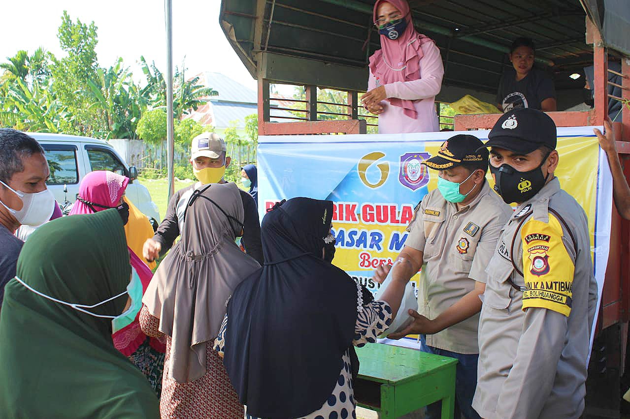 Pasar Murah, Bantu Warga Limboto Penuhi Kebutuhan Jelang Ramadhan