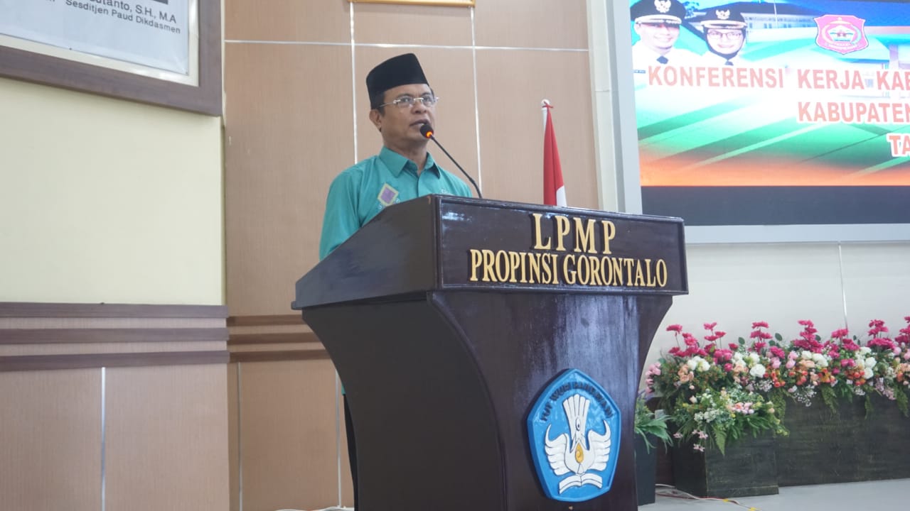 Pemkab Bonebol Nilai Peningkatan SDM Tak Lepas dari Peran PGRI