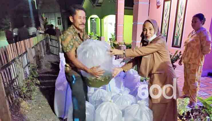 DKP Gorut Salurkan Bantuan Bibit Ikan Air Tawar