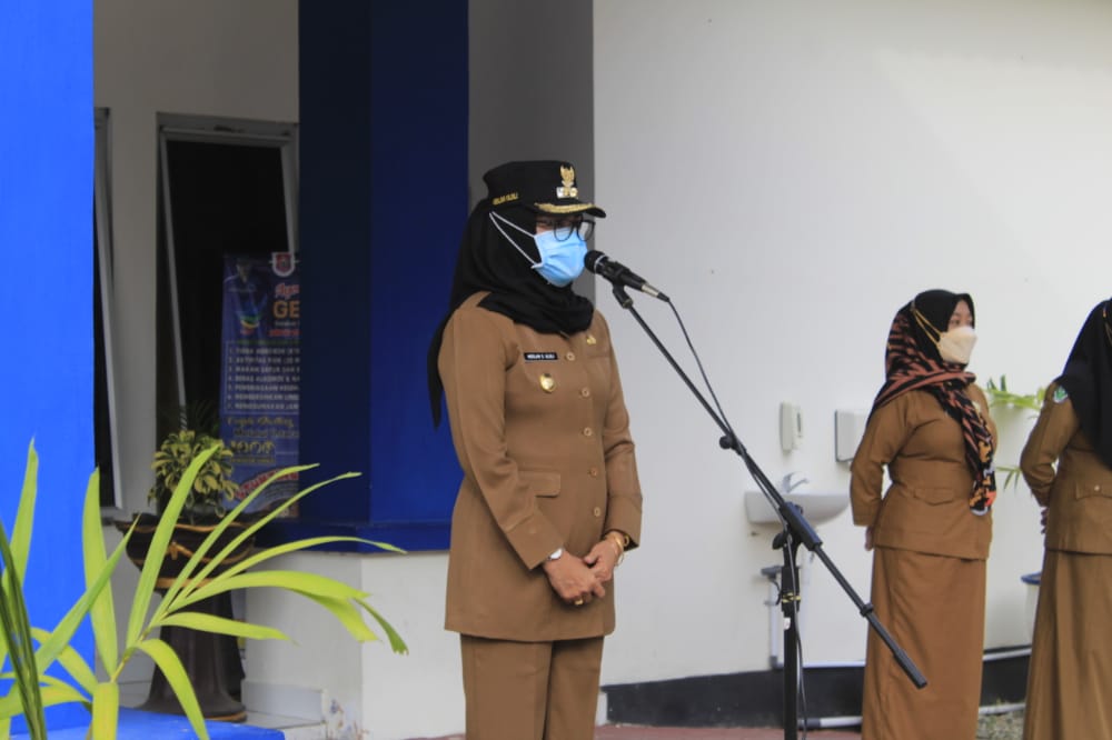 Merlan Uloli Pimpin Apel Pagi di Dinas Kesehatan