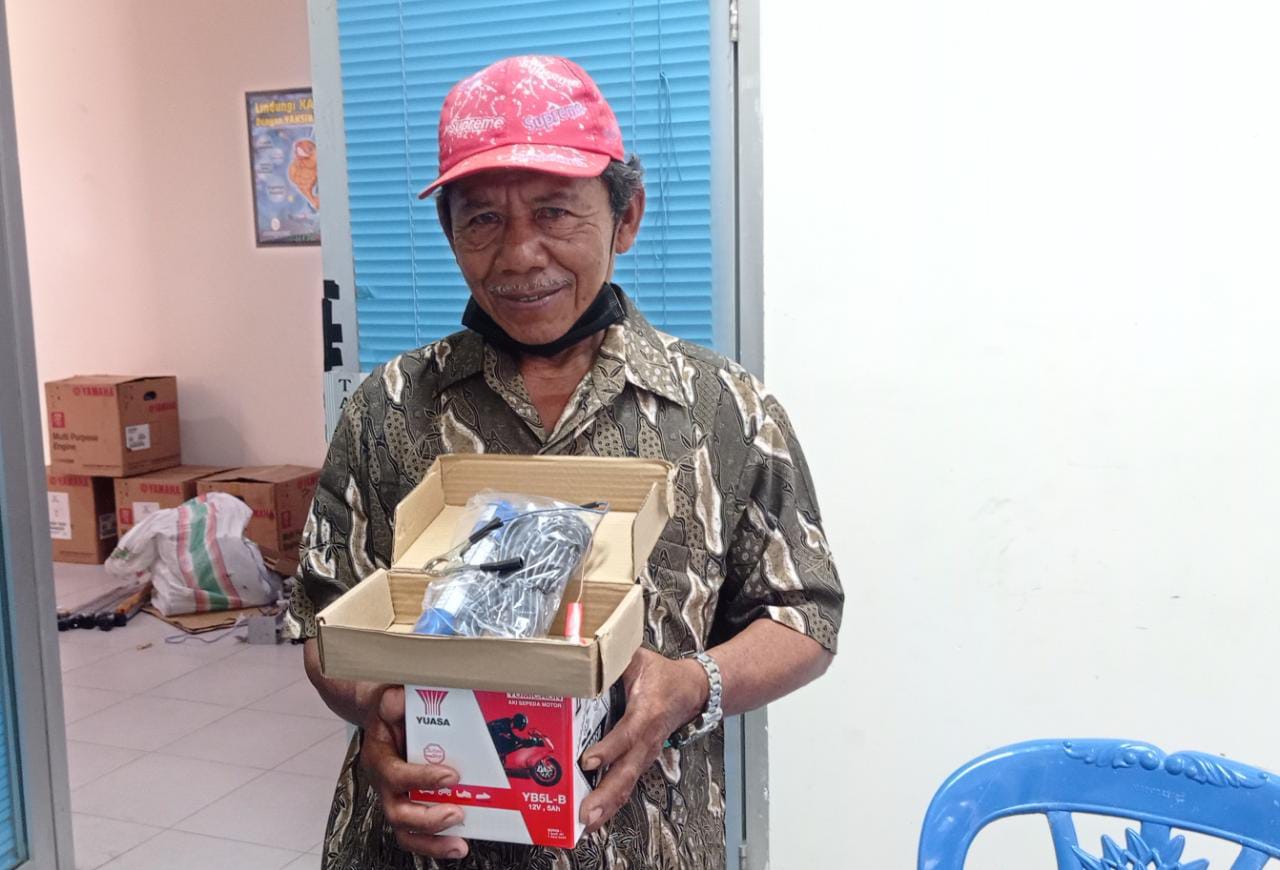 Isjrak Minta Masyarakat Penerima Bantuan Selalu Bersyukur