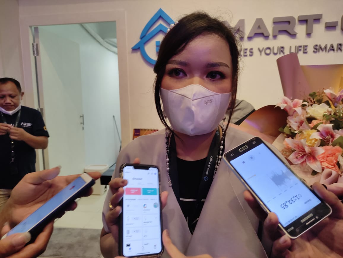 Manager Smart Go cabang Gorontalo, Gina