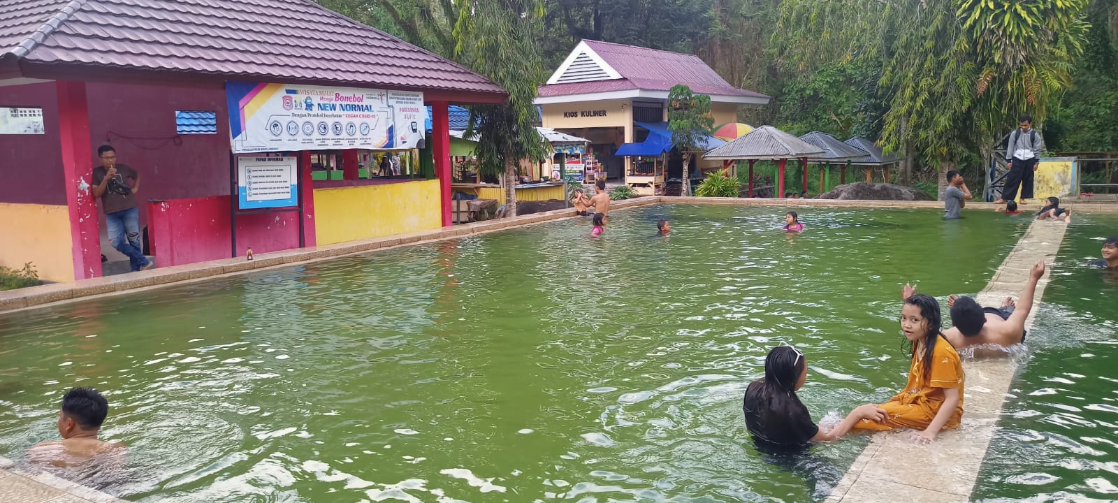 Dianggap Menyehatkan, Pemandian Air Panas Lombongo jadi Tujuan Wisatawan