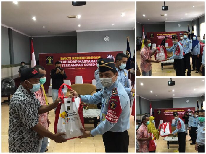 Kanim Gorontalo Gelar Bakti Sosial Kanim Gorontalo Gelar Bakti Sosial