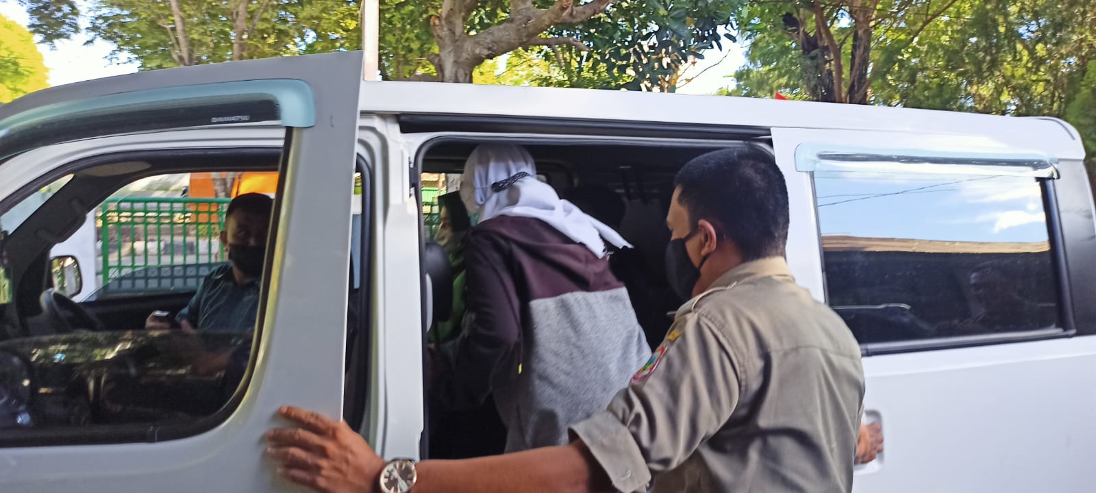 Siswi yang Kedapatan Mesum