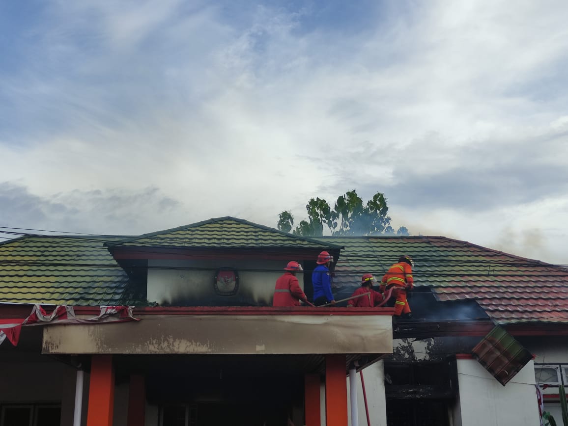 Flash News: Kantor KPU Provinsi Gorontalo Terbakar