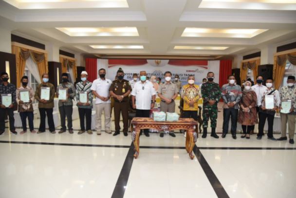 Tanah Trans di Kabupaten Gorontalo dapat Sertifikat dari Presiden