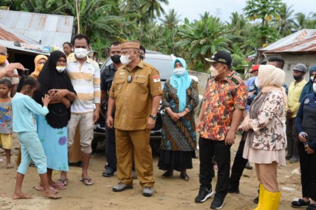 Atasi Banjir di Tabongo, Gubernur Gorontalo Bantu Ekskavator