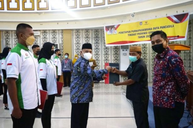 Darda Daraba Kukuhkan Purna Paskibraka Gorontalo jadi Duta Pancasila