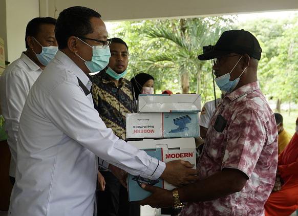 16 KUBE di Gorontalo Utara terima Bantuan