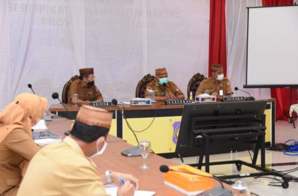 Gubernur Gorontalo Pimpin Rapat Tim Penyehatan BUMD