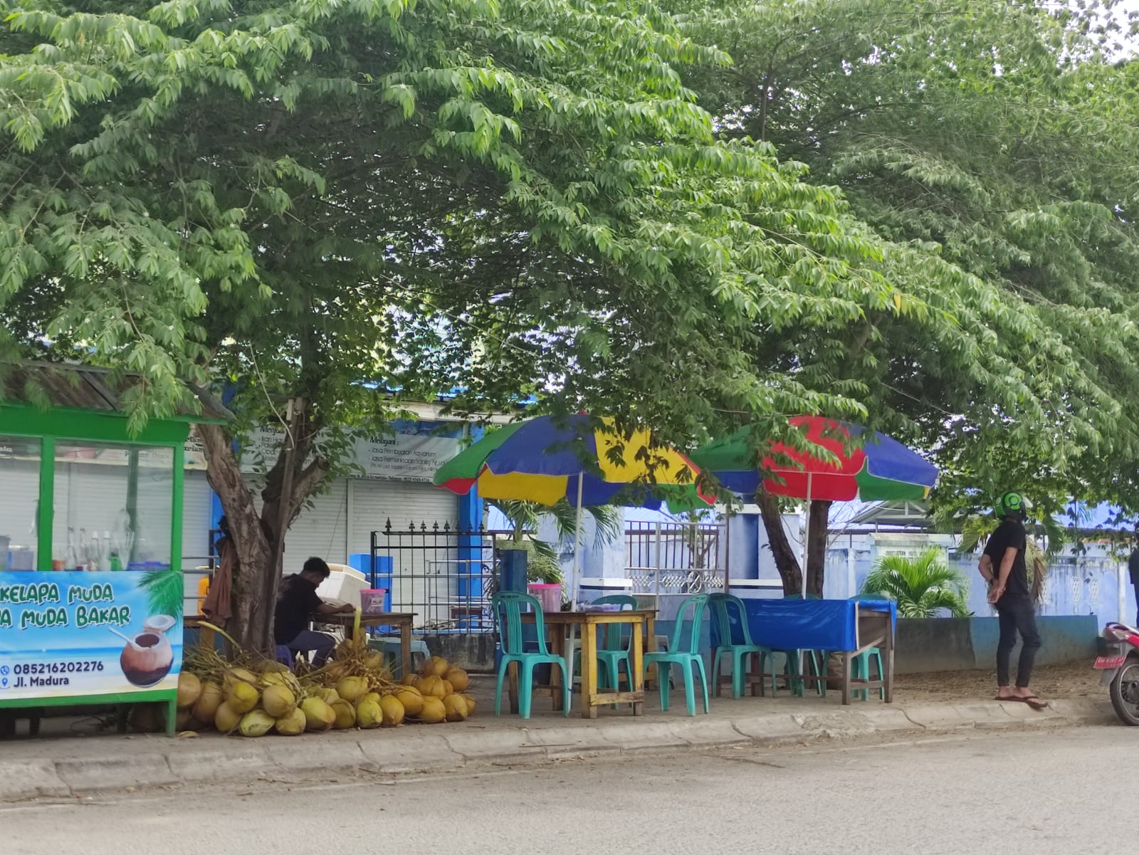 Pedagang Liar dan Ilegal