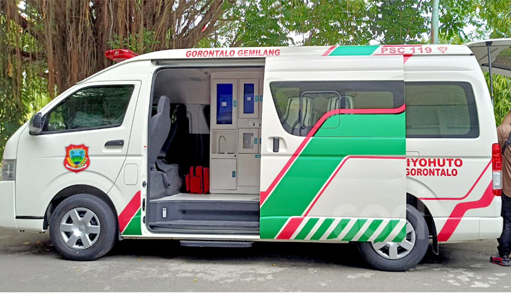RSUD Boliyohuto Terima Ambulance dan Mobil Jenazah Dari Pemkab Gorontalo