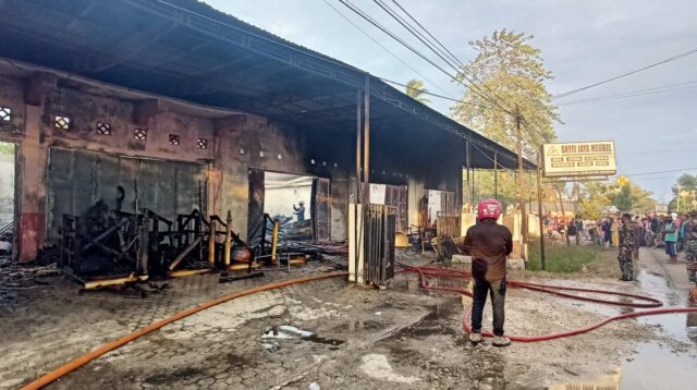 Kronologi dan Taksiran Kerugian Kebakaran Toko Perabotan di Limboto Barat