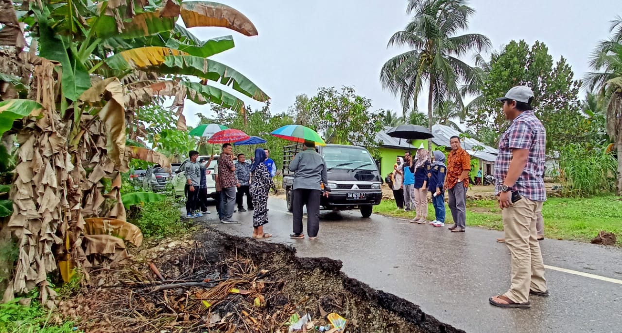 Dinas PUPR Didorong Segera Buat Plat Deker di Desa Toyidito