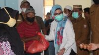 Masyarakat Bulawa dan Bone Pante terima Bantuan Bahan Pokok