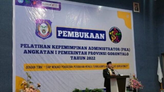 Pejabat Administrator