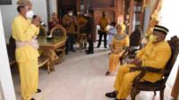 Gubernur Gorontalo Jalani Prosesi Adat Mopotulungo
